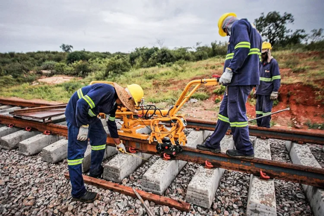 Novo contrato de R$ 467,9 milhões promete destravar ferrovia na Bahia
