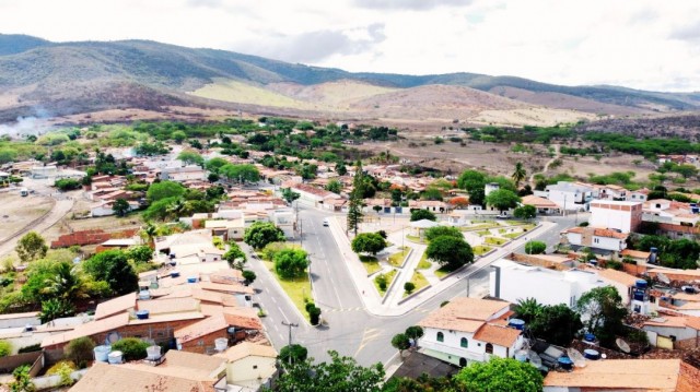 TCM manda prefeitura de Cravolândia devolver R$ 2,2 mi ao Fundeb e aplica multa à prefeita