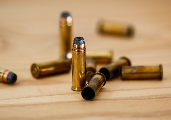 Homem morre baleado após invadir casa no interior da Bahia