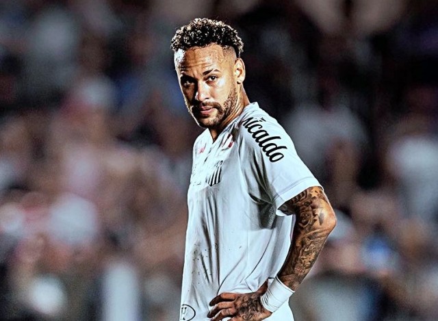 Ancelotti observa Neymar e reacende debate na Seleção