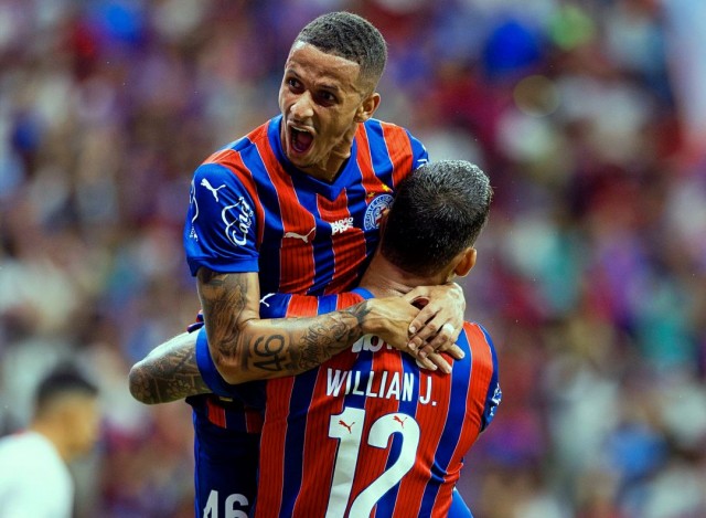 Torcida única expõe queda do Vitória em Ba-Vis