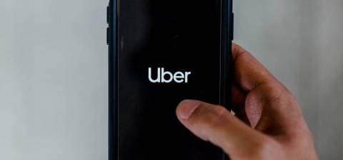 Uber passa a oferecer opção de corridas com motoristas mulheres