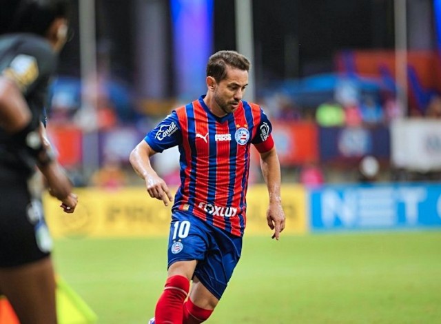 Everton Ribeiro vira dúvida no clássico