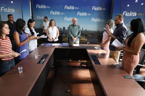 Prefeitura de Feira dá posse a novos servidores concursados