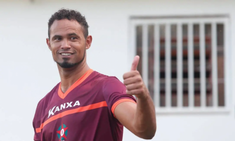Goleiro Bruno é considerado foragido pela Justiça do Rio de Janeiro