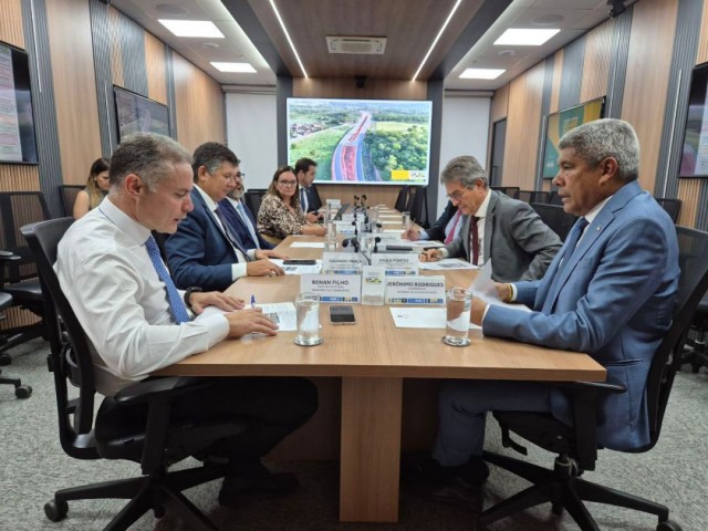 Governador discute projetos de infraestrutura para a Bahia com ministro dos Transportes